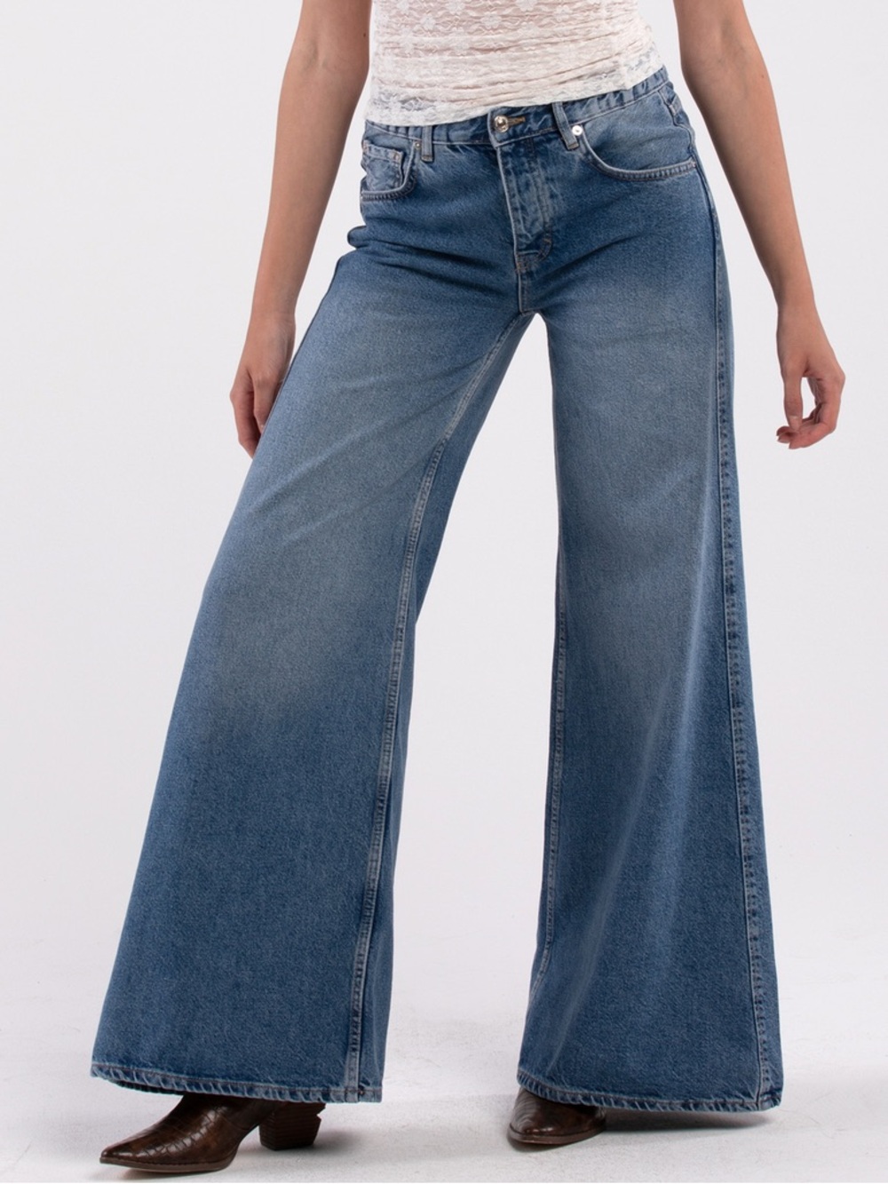 We The Free by Free People Lovefool Low-Rise Wide-Leg Jean - #171